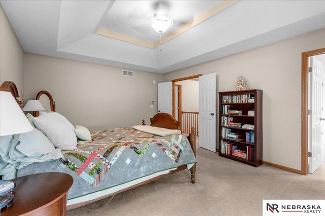 501 N Polk Circle, Papillion, NE 68046