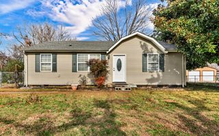 317 Needmore Ct, Clarksville, TN 37040