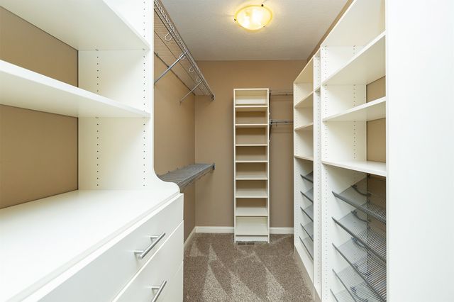 550 Legacy Court 35, Norwalk, IA 50211