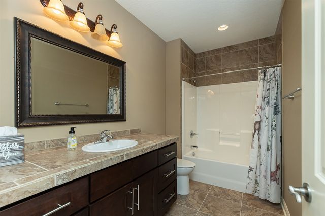 550 Legacy Court 35, Norwalk, IA 50211