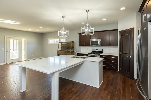 550 Legacy Court 35, Norwalk, IA 50211