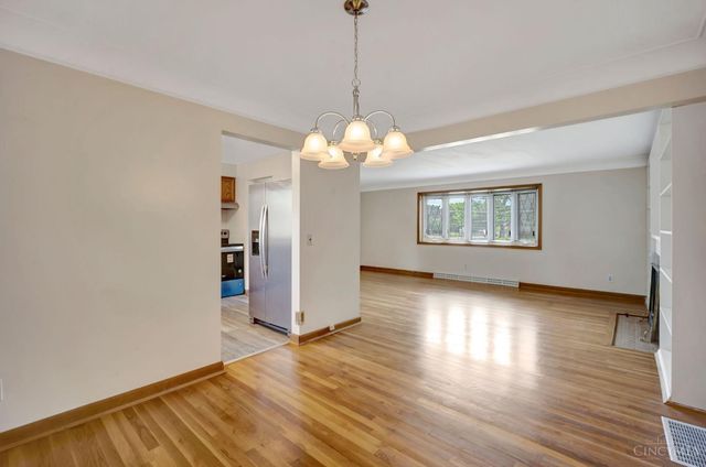 702 W Sharon Road, Forest Park, OH 45240
