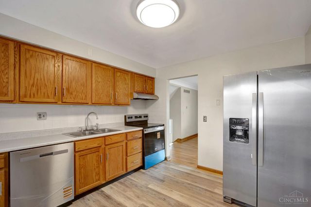 702 W Sharon Road, Forest Park, OH 45240