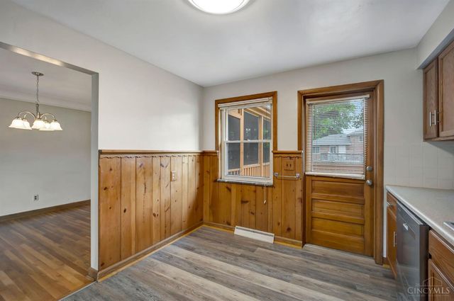 702 W Sharon Road, Forest Park, OH 45240