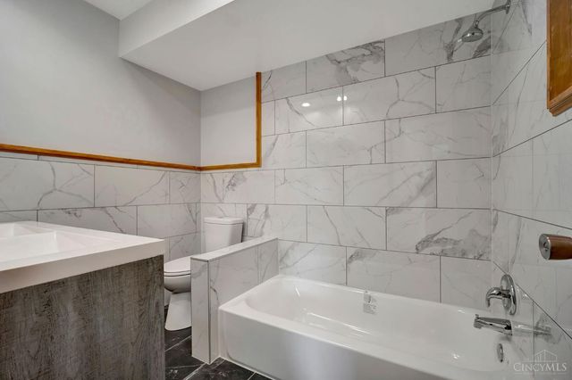 702 W Sharon Road, Forest Park, OH 45240