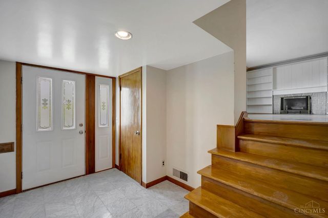 702 W Sharon Road, Forest Park, OH 45240
