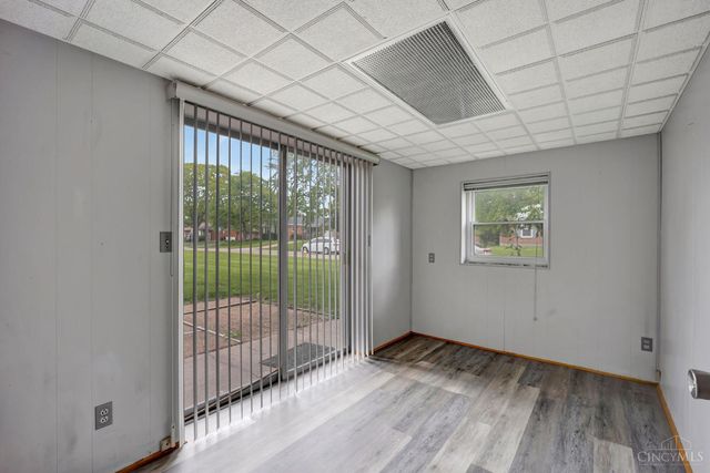 702 W Sharon Road, Forest Park, OH 45240