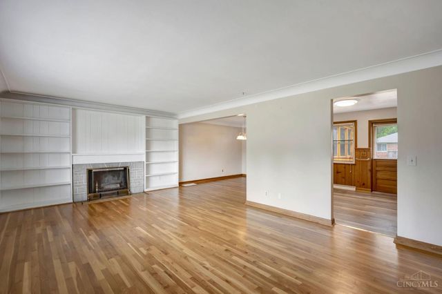 702 W Sharon Road, Forest Park, OH 45240