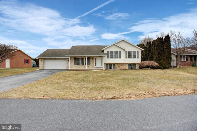 345 SUELINN DRIVE, Chambersburg, PA 17201