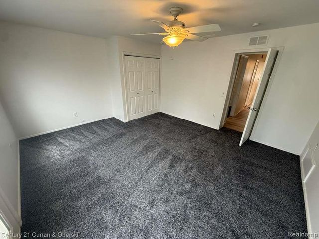 5665 Nightingale Street, Dearborn Heights, MI 48127