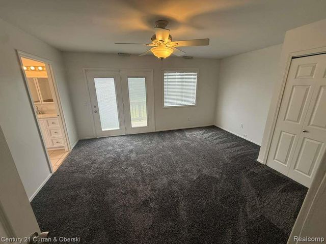 5665 Nightingale Street, Dearborn Heights, MI 48127