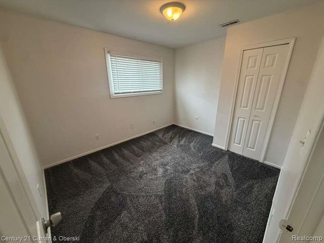 5665 Nightingale Street, Dearborn Heights, MI 48127
