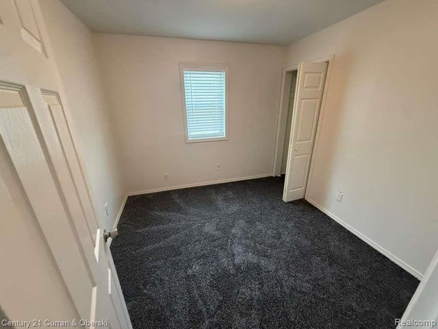 5665 Nightingale Street, Dearborn Heights, MI 48127