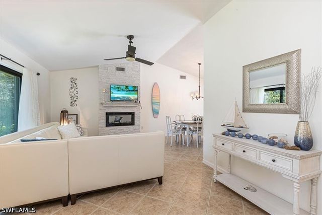 4005 Brush LN, Naples, FL 34112
