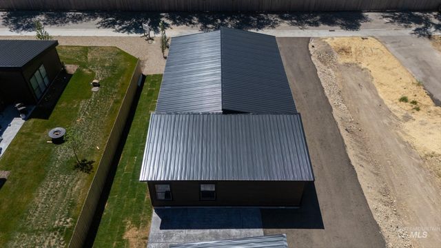 398 W London St, Middleton, ID 83644