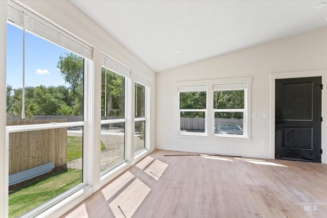 398 W London St, Middleton, ID 83644