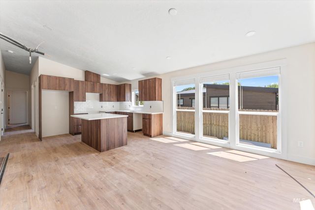 398 W London St, Middleton, ID 83644
