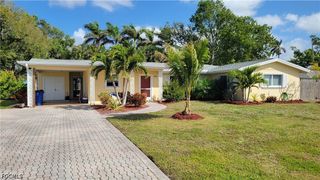 1403 Davis DR, Fort Myers, FL 33919