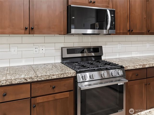 291 N 34th Court, Ridgefield, WA 98642