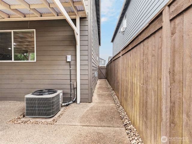 291 N 34th Court, Ridgefield, WA 98642