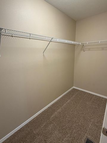 5717 S Shiloh Battle Court, Brookline, MO 65619