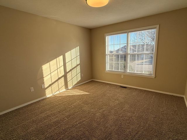 5717 S Shiloh Battle Court, Brookline, MO 65619