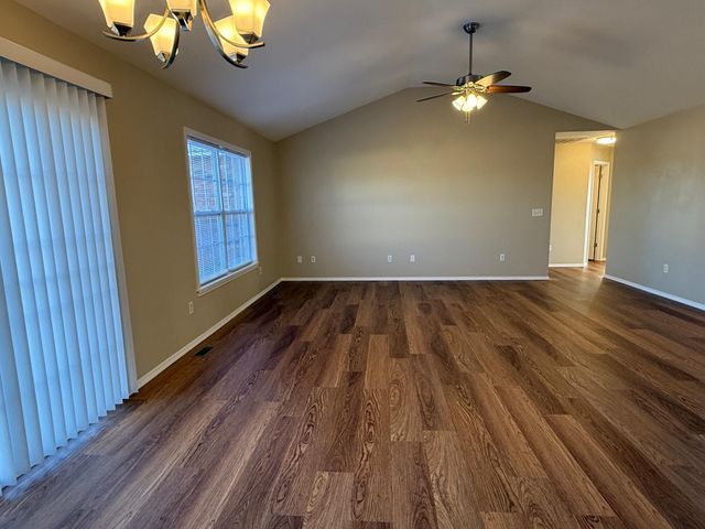 5717 S Shiloh Battle Court, Brookline, MO 65619