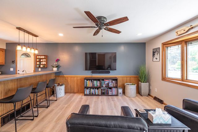 705 Spillway Drive, La Crosse, WI 54603