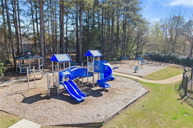 290 Wilde Green Drive, Roswell, GA 30075