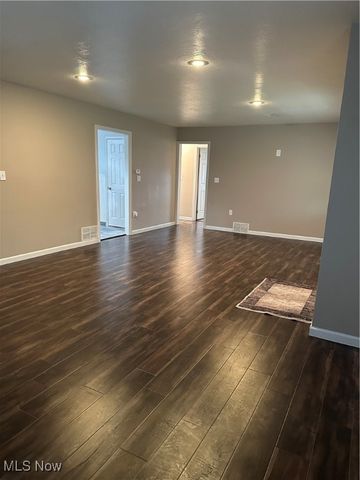 2771 Stark Drive, Willoughby Hills, OH 44094