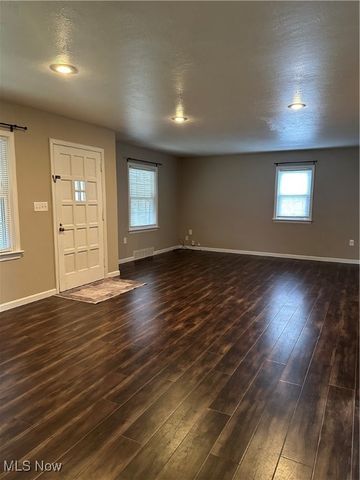 2771 Stark Drive, Willoughby Hills, OH 44094