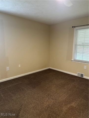 2771 Stark Drive, Willoughby Hills, OH 44094