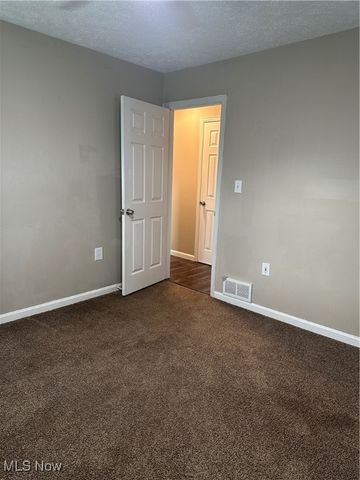 2771 Stark Drive, Willoughby Hills, OH 44094