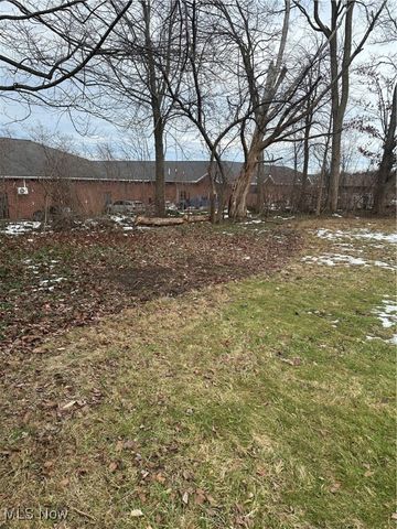 2771 Stark Drive, Willoughby Hills, OH 44094