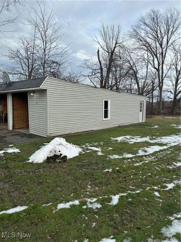 2771 Stark Drive, Willoughby Hills, OH 44094