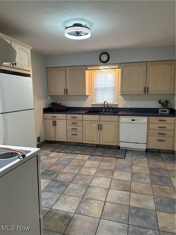 2771 Stark Drive, Willoughby Hills, OH 44094