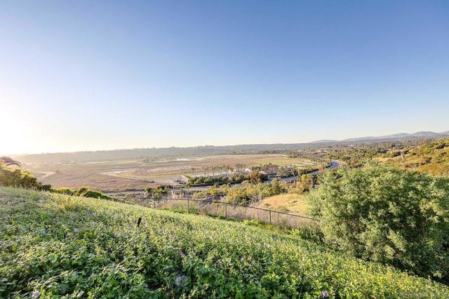 5910 Ladys Secret Ct, Rancho Santa Fe, CA 92067