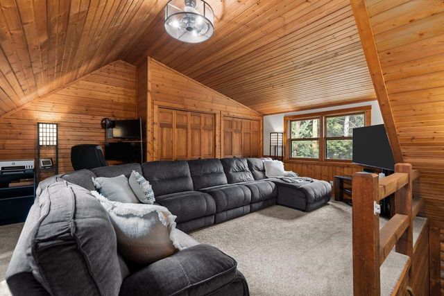 1712 E EDGEWOOD DRIVE, Appleton, WI 54913