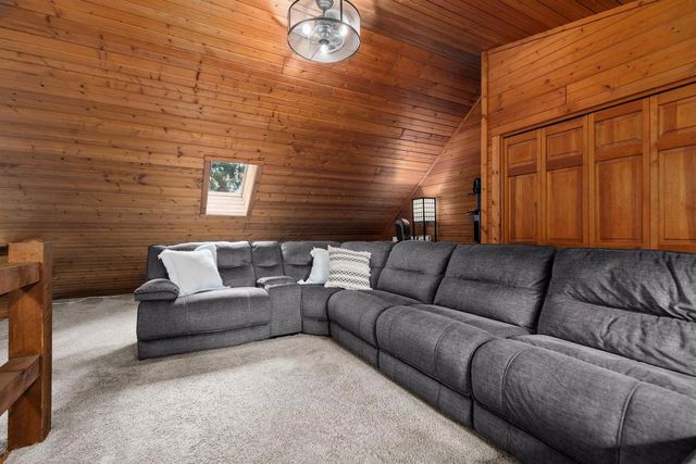 1712 E EDGEWOOD DRIVE, Appleton, WI 54913