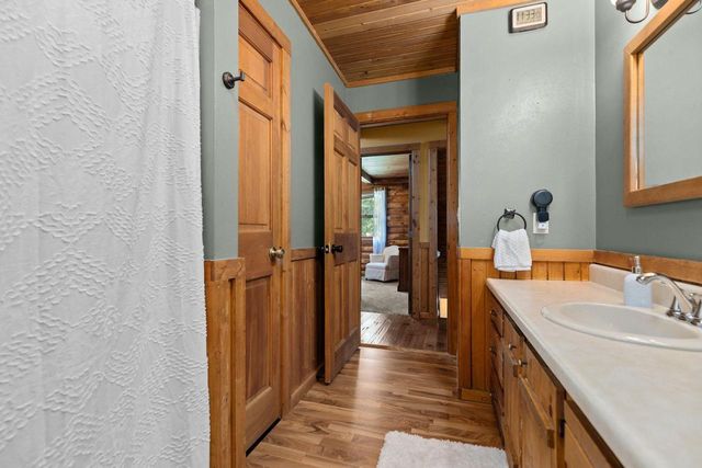 1712 E EDGEWOOD DRIVE, Appleton, WI 54913
