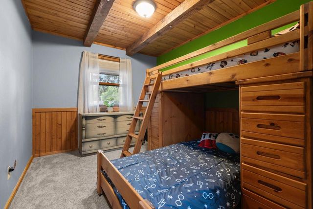 1712 E EDGEWOOD DRIVE, Appleton, WI 54913