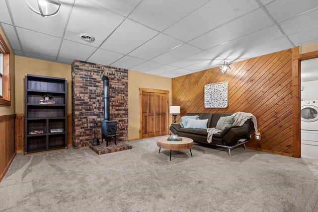 1712 E EDGEWOOD DRIVE, Appleton, WI 54913
