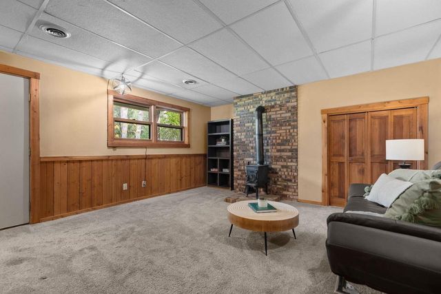 1712 E EDGEWOOD DRIVE, Appleton, WI 54913