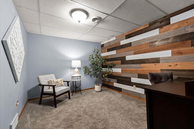 1712 E EDGEWOOD DRIVE, Appleton, WI 54913