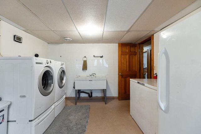 1712 E EDGEWOOD DRIVE, Appleton, WI 54913