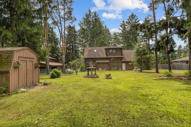 1712 E EDGEWOOD DRIVE, Appleton, WI 54913