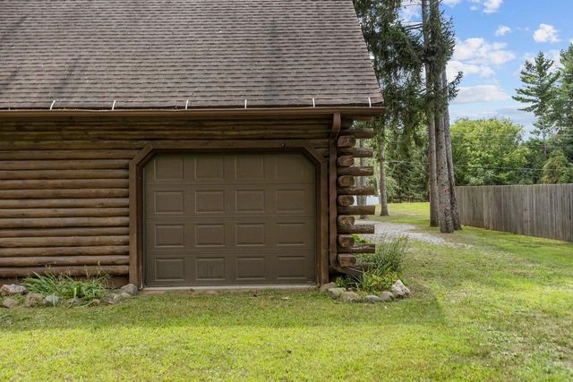 1712 E EDGEWOOD DRIVE, Appleton, WI 54913