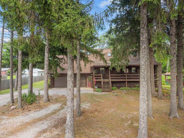 1712 E EDGEWOOD DRIVE, Appleton, WI 54913