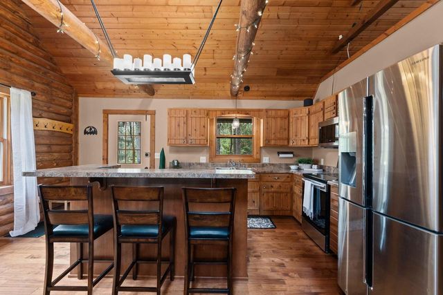 1712 E EDGEWOOD DRIVE, Appleton, WI 54913