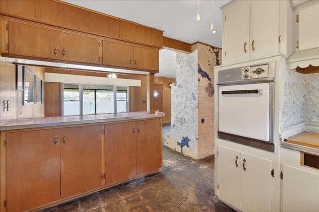 11740 East Court, Azle, TX 76020